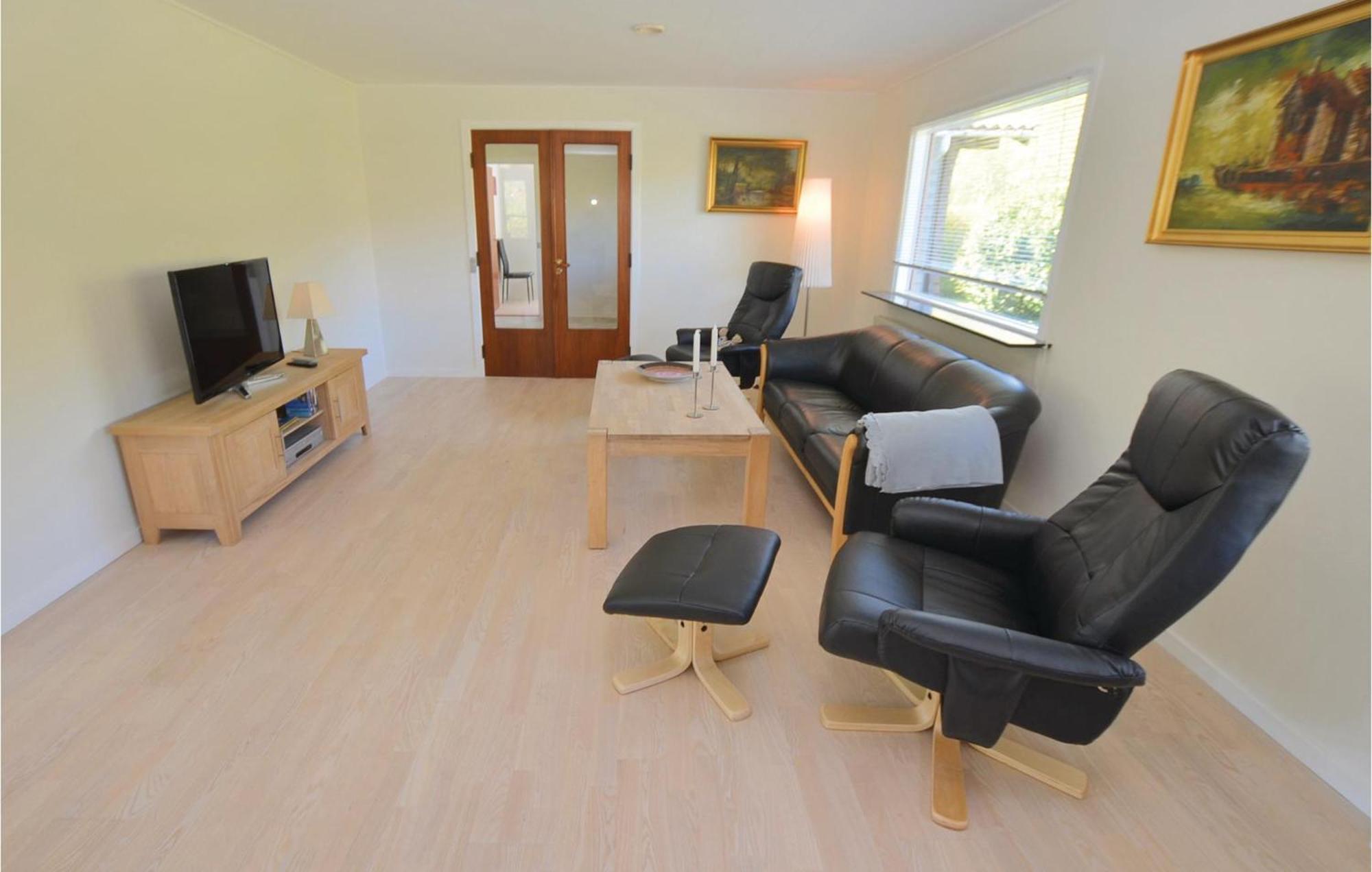 Stunning Home In Augustenborg With Kitchen エクステリア 写真