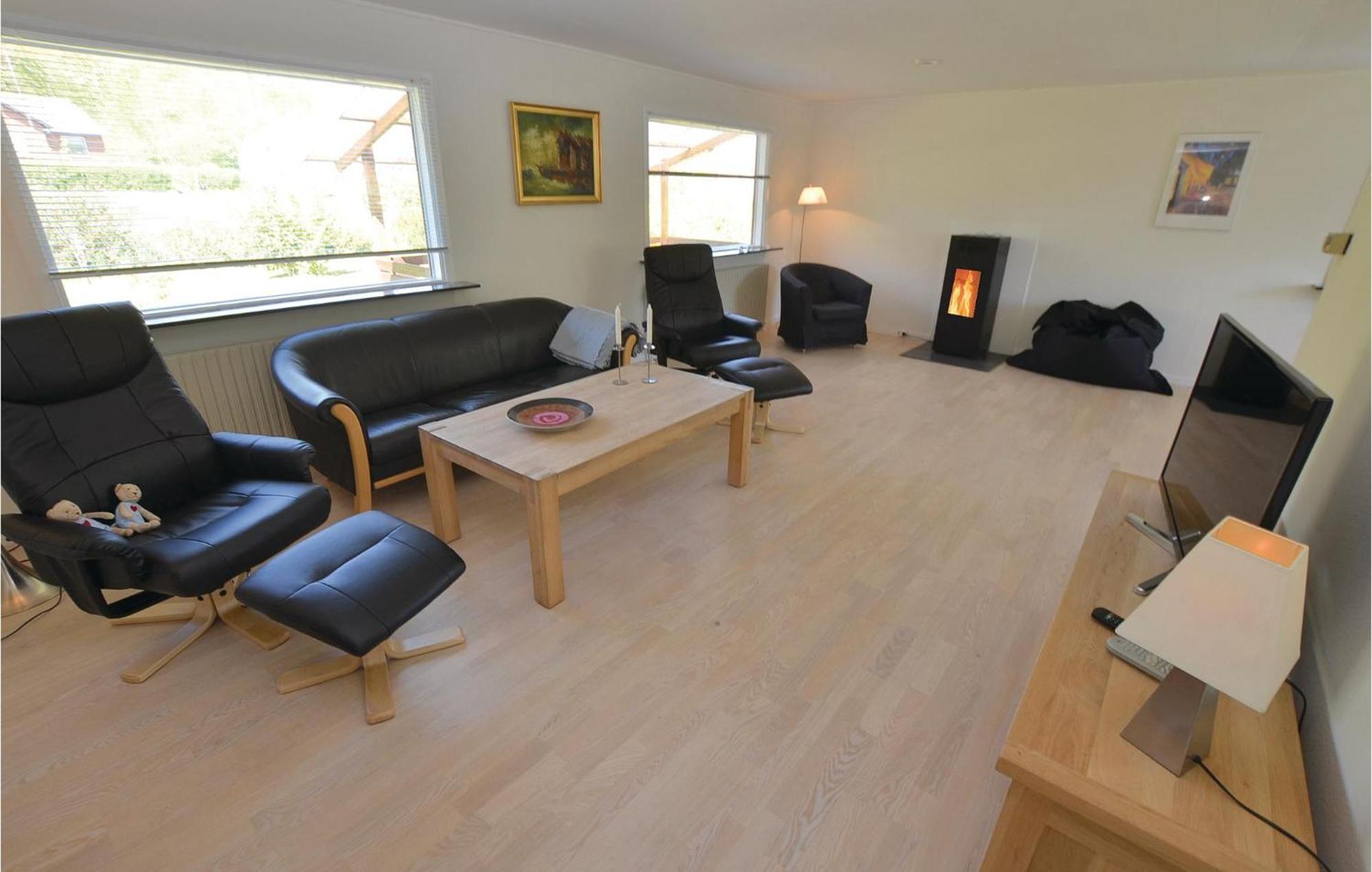 Stunning Home In Augustenborg With Kitchen エクステリア 写真