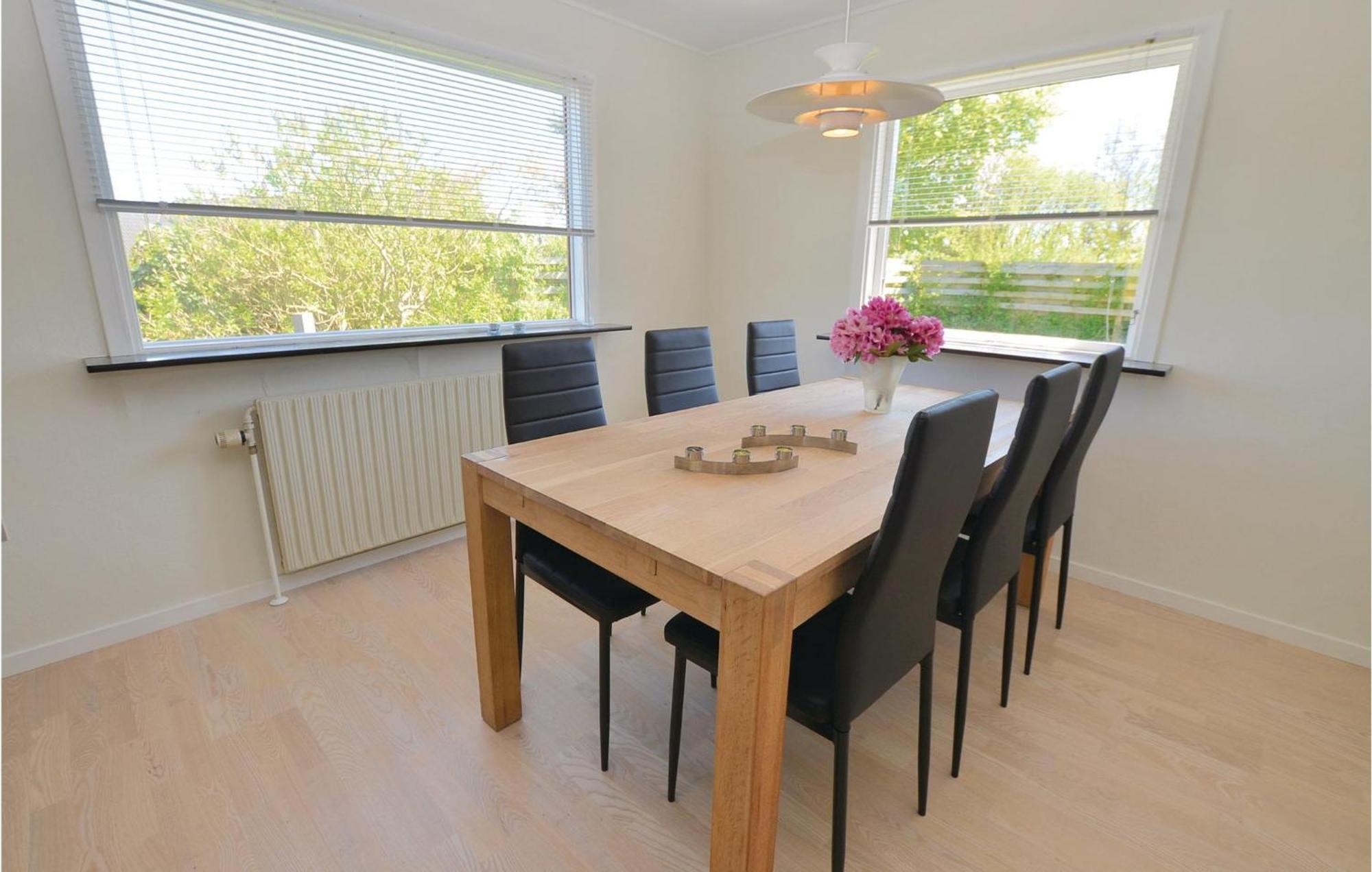 Stunning Home In Augustenborg With Kitchen エクステリア 写真